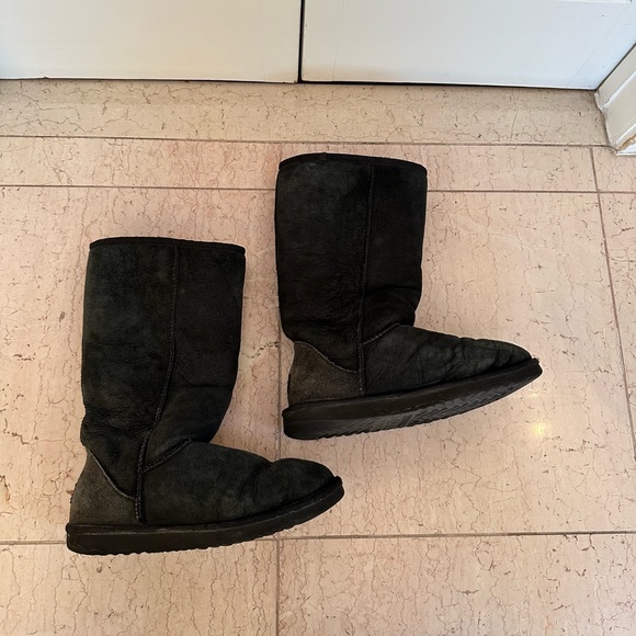 UGG Australia Black Tall Shearling Boots - Picture 10 of 16